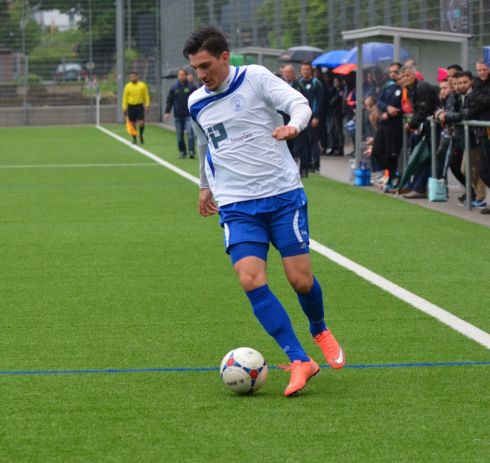 Stufen, kurven und der fc eschborn Tisch und bett florsheim
